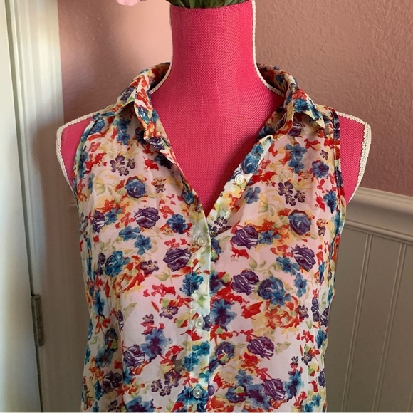 👗Bright chiffon sleeveless women’s blouse, size M, EUC - Picture 4 of 6